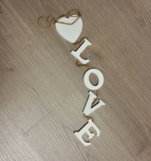 Drevený nápis LOVE girlanda